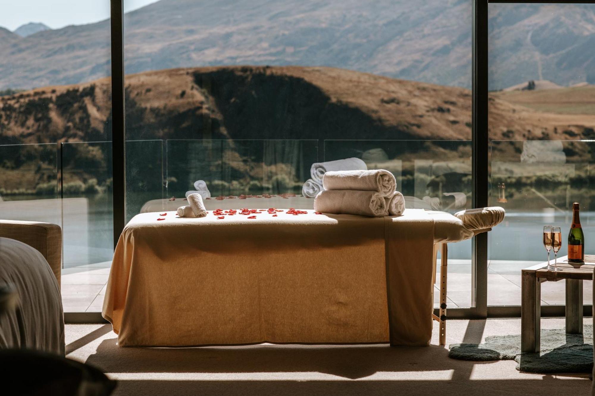 Stoneridge Estate Hotel Queenstown Buitenkant foto